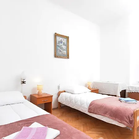 2141 Apartment Pula