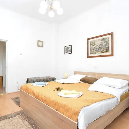 2141 Apartment Pula