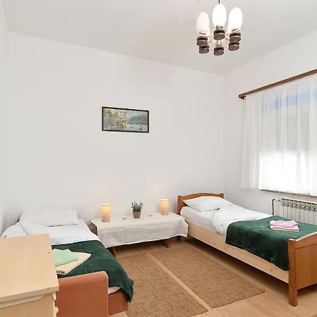 2141 Apartment *