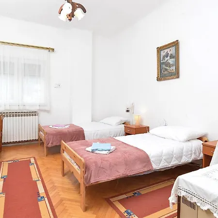 Apartment 2141 Pula